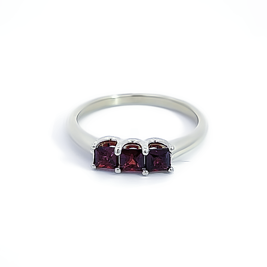 0.21 ct Princess Cut Garnet Trio Ring