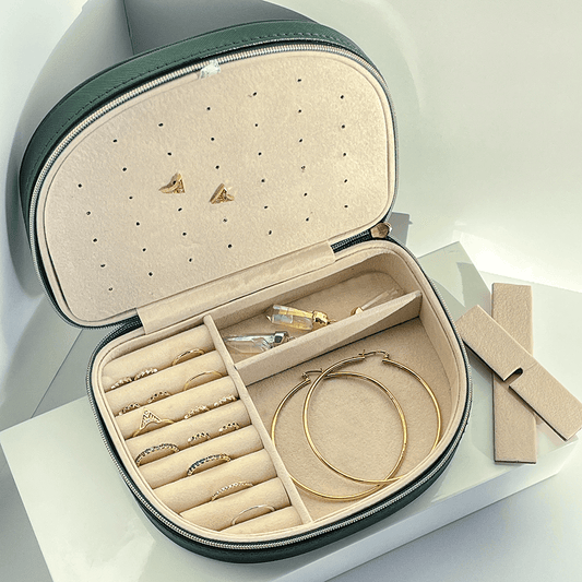 A Vibe Travel Jewelry Case